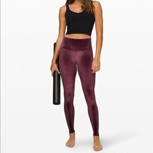 Lululemon sz 4 Wunder Lounge High-Rise Tight 28" Leggings Velvet Garnet